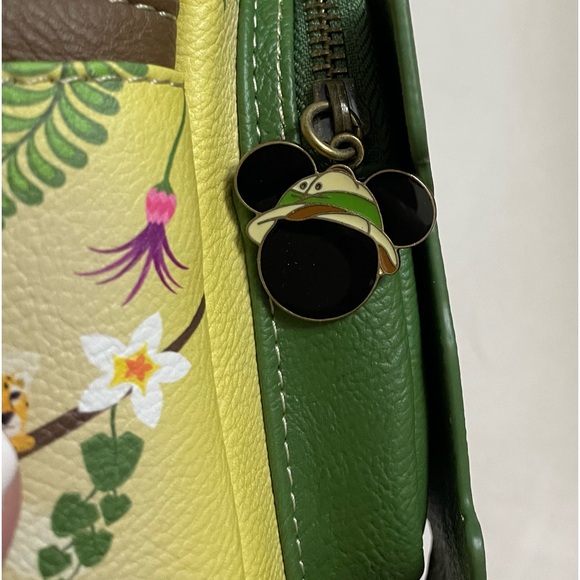 NEW! Loungefly Disney Mickey & Friends Jungle NWT Backpack GLOW IN THE DARK - Picture 3 of 9